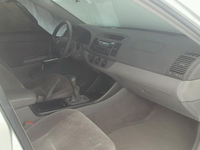 JTDBE32K630171964 - 2003 TOYOTA CAMRY LE SILVER photo 5