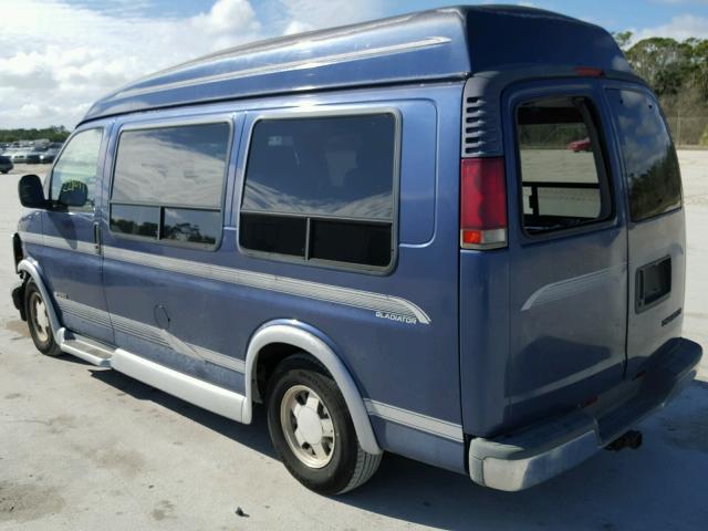 1GBFG15M2V1072038 - 1997 CHEVROLET EXPRESS G1 BLUE photo 3