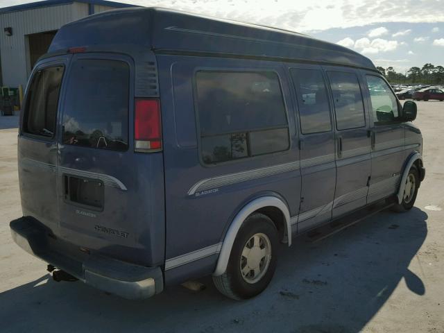 1GBFG15M2V1072038 - 1997 CHEVROLET EXPRESS G1 BLUE photo 4