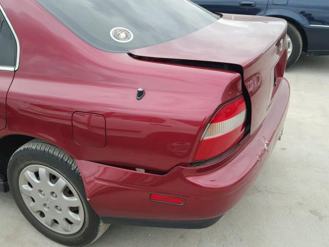 1HGCE6646SA017668 - 1995 HONDA ACCORD LX RED photo 9