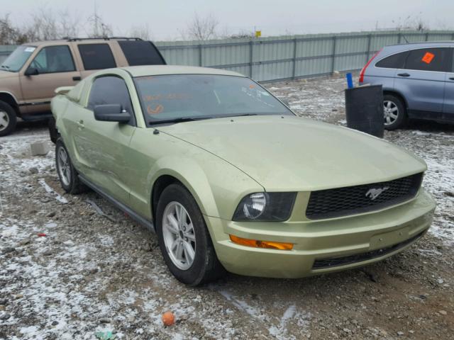 1ZVFT80N155252052 - 2005 FORD MUSTANG GREEN photo 1