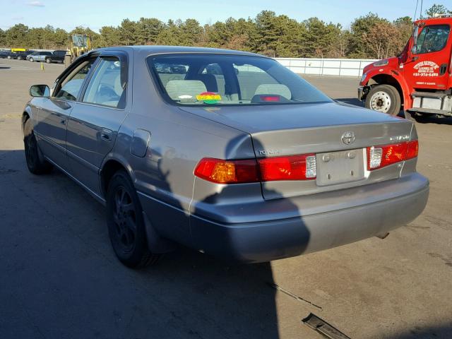 JT2BF22K9Y0254134 - 2000 TOYOTA CAMRY CE GRAY photo 3