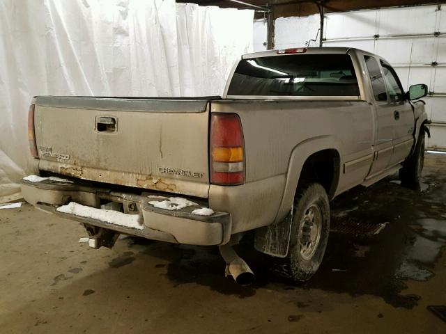 1GCHK29132E118523 - 2002 CHEVROLET SILVERADO SILVER photo 4