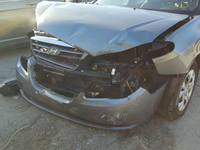 KMHDU46D19U802467 - 2009 HYUNDAI ELANTRA GL GRAY photo 9