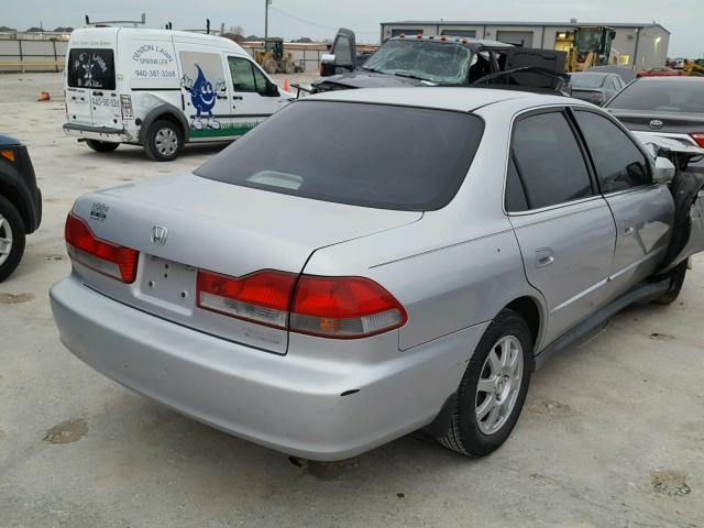 1HGCG56732A140651 - 2002 HONDA ACCORD SE SILVER photo 4