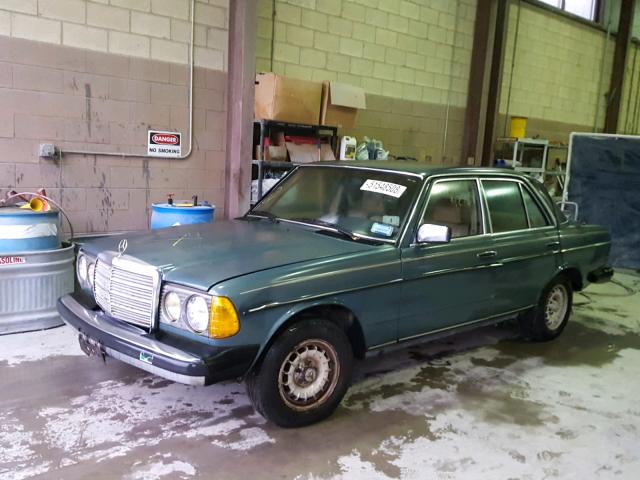 WDBAB33A6EA059896 - 1984 MERCEDES-BENZ 300 DT GREEN photo 2