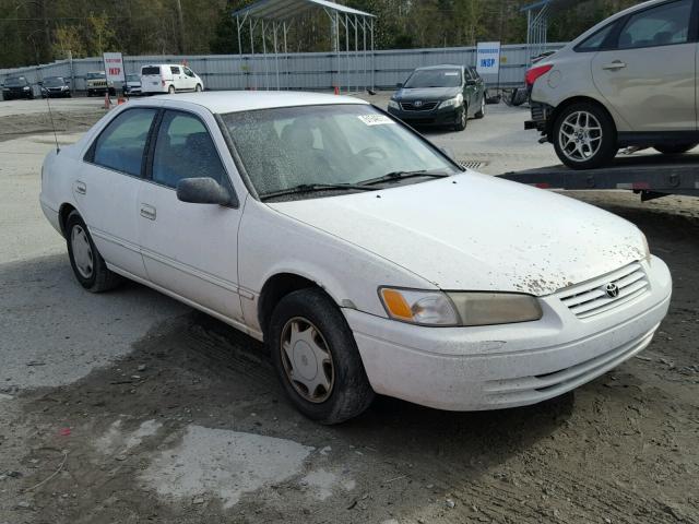 4T1BG22K1WU313845 - 1998 TOYOTA CAMRY CE WHITE photo 1