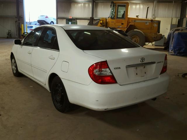 4T1BE32K02U033095 - 2002 TOYOTA CAMRY LE თეთრი ფოტო 3