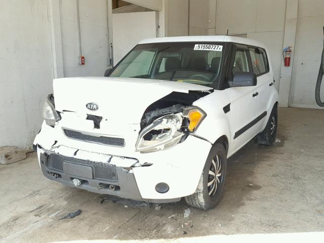 KNDJT2A1XB7704747 - 2011 KIA SOUL WHITE photo 2