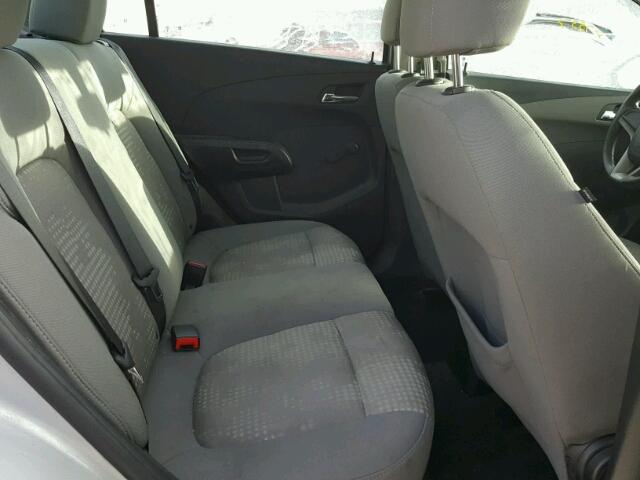 1G1JA5SH9E4235426 - 2014 CHEVROLET SONIC LS Արծաթագույն լուսանկար 6