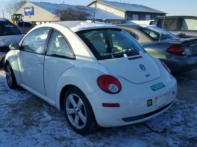 3VWFW31C88M510685 - 2008 VOLKSWAGEN NEW BEETLE 白色 照片 3