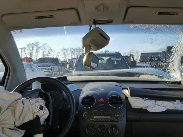 3VWFW31C88M510685 - 2008 VOLKSWAGEN NEW BEETLE 白色 照片 9