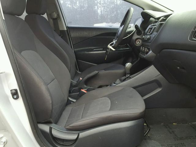 KNADM4A3XE6344541 - 2014 KIA RIO LX Արծաթագույն լուսանկար 5