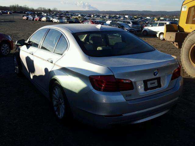 WBAFU7C50BC780451 - 2011 BMW 535 XI Gümüş fotoğraf 3