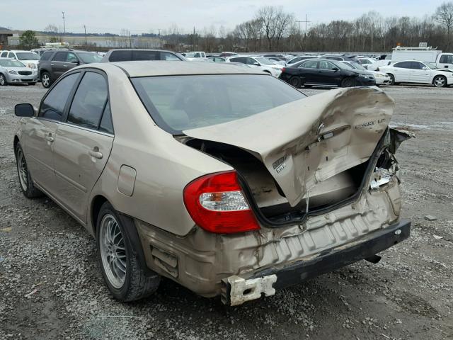 4T1BE32KX2U112855 - 2002 TOYOTA CAMRY LE GOLD photo 3