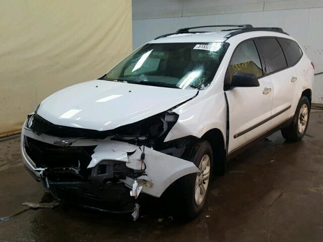 1GNER13D09S147976 - 2009 CHEVROLET TRAVERSE L WHITE photo 2