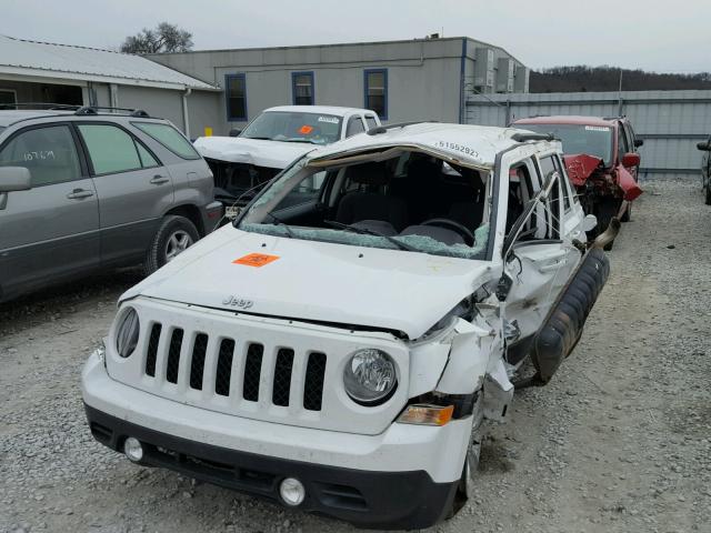 1C4NJPFB9CD567504 - 2012 JEEP PATRIOT LA WHITE photo 9