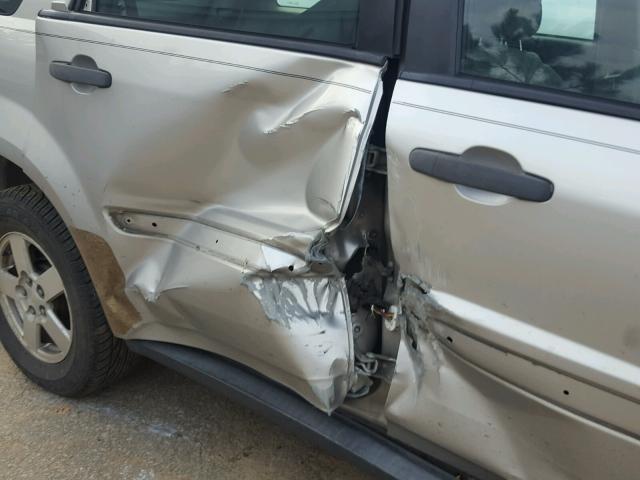 2CNDL13F476095254 - 2007 CHEVROLET EQUINOX LS SILVER photo 9