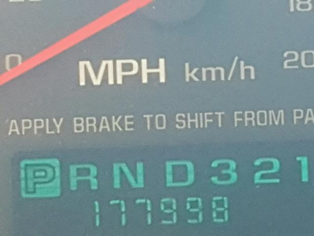 2G1WF55E429227624 - 2002 CHEVROLET IMPALA 白色 照片 8