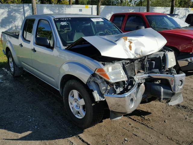 1N6AD09U67C425808 - 2007 NISSAN FRONTIER C SILVER photo 1