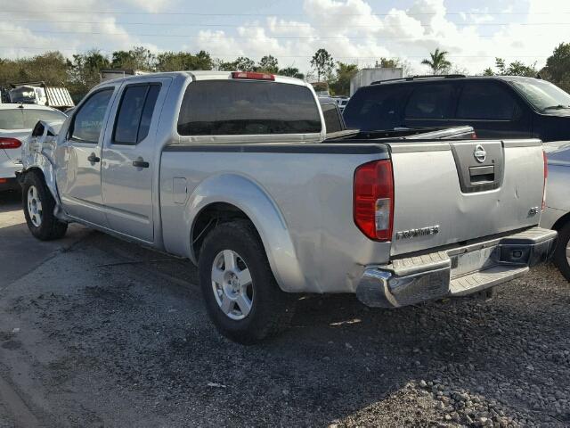 1N6AD09U67C425808 - 2007 NISSAN FRONTIER C SILVER photo 3