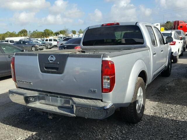 1N6AD09U67C425808 - 2007 NISSAN FRONTIER C SILVER photo 4