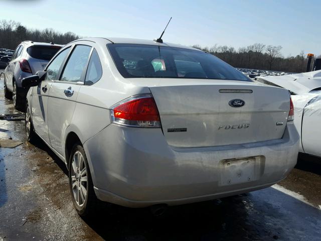 1FAHP3HN9AW211833 - 2010 FORD FOCUS SEL WHITE photo 3