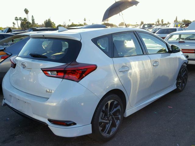 JTNKARJE6GJ522572 - 2016 TOYOTA SCION IM WHITE photo 4