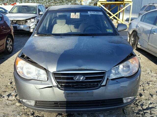 KMHDU46D79U807351 - 2009 HYUNDAI ELANTRA GL GRAY photo 9