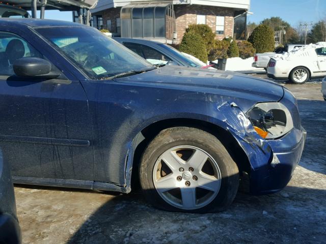 2D4FV48V05H526573 - 2005 DODGE MAGNUM SXT BLUE photo 9