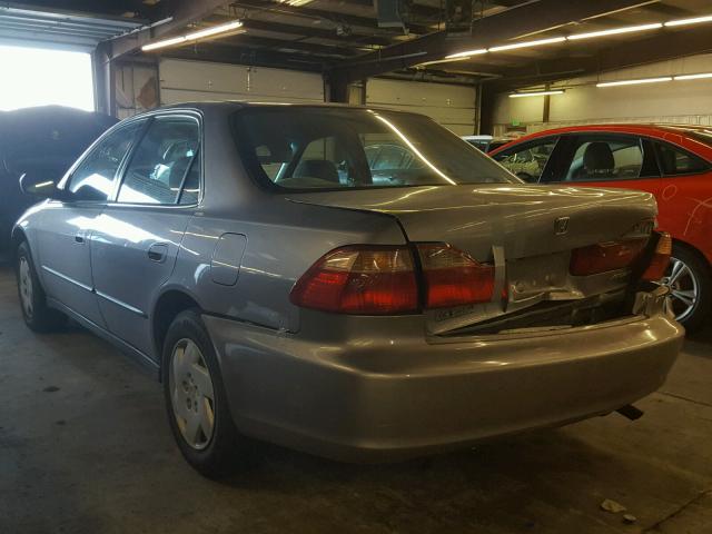 1HGCG1644YA000891 - 2000 HONDA ACCORD LX GRAY photo 3