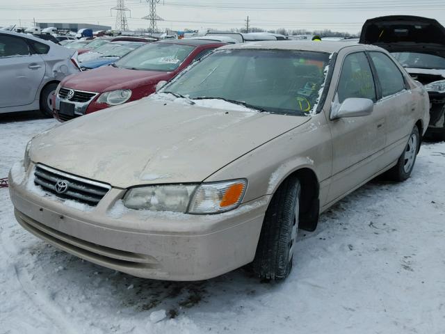 JT2BG22K2Y0398315 - 2000 TOYOTA CAMRY CE BEIGE photo 2