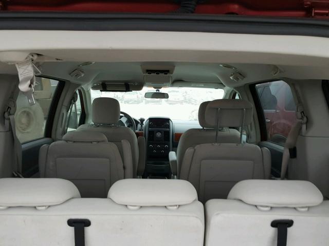 2A8HR44HX8R605606 - 2008 CHRYSLER TOWN & COU BURGUNDY photo 9