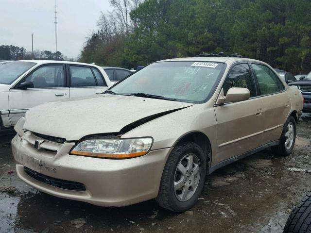 JHMCG567XYC014099 - 2000 HONDA ACCORD SE GOLD photo 2