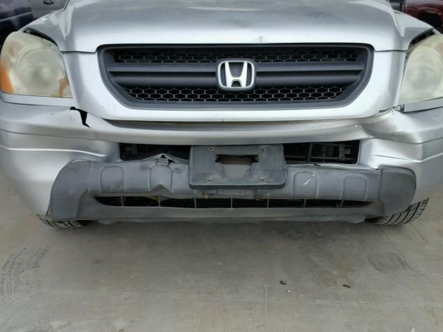 5FNYF184X5B012504 - 2005 HONDA PILOT EX SILVER photo 9