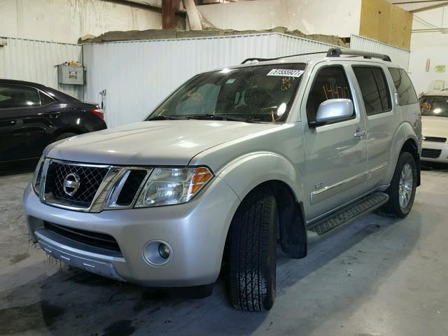 5N1BR18A68C641404 - 2008 NISSAN PATHFINDER SILVER photo 2