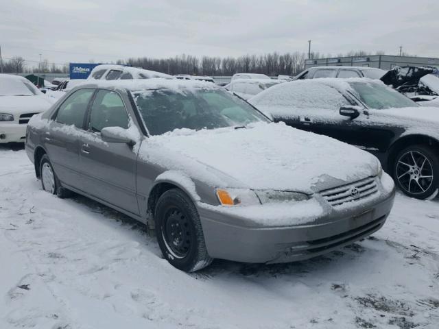 4T1BG22K3XU427895 - 1999 TOYOTA CAMRY CE GRAY photo 1