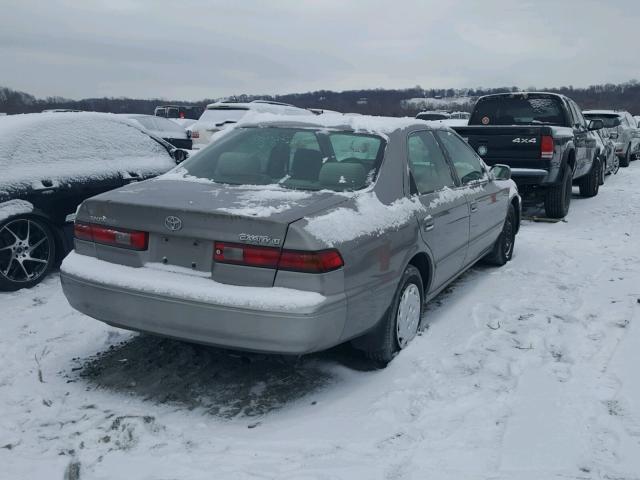 4T1BG22K3XU427895 - 1999 TOYOTA CAMRY CE GRAY photo 4