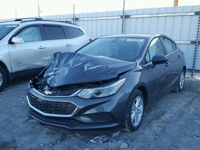 3G1BE6SM8HS527066 - 2017 CHEVROLET CRUZE LT GRAY photo 2