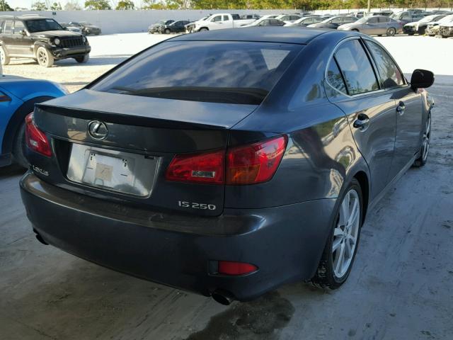 JTHBK262565023453 - 2006 LEXUS IS 250 GRAY photo 4