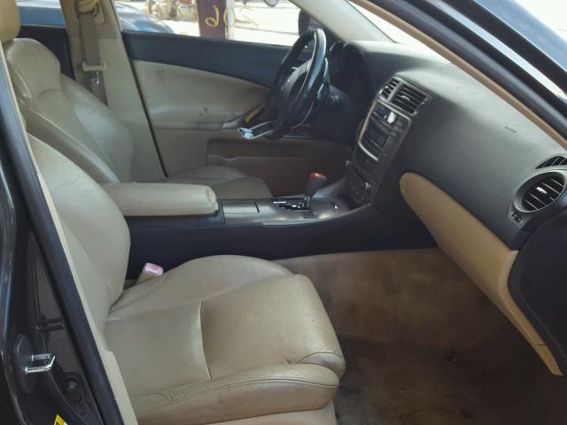 JTHBK262565023453 - 2006 LEXUS IS 250 GRAY photo 5