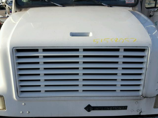 1HTSCAAM8WH606084 - 1998 INTERNATIONAL 4000 4700 WHITE photo 7