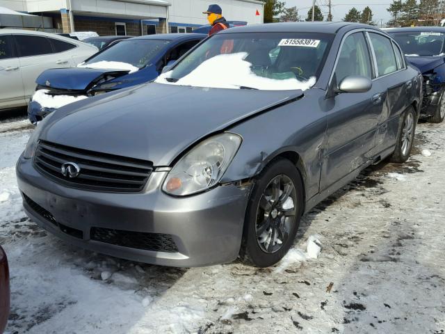 JNKCV51F75M300101 - 2005 INFINITI G35 SILVER photo 2