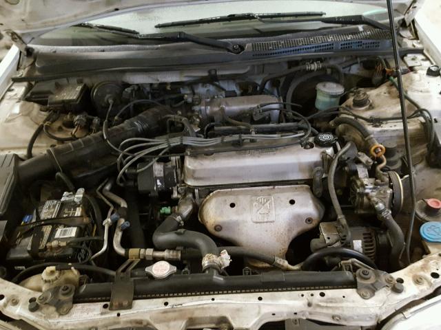 1HGCD5632VA014159 - 1997 HONDA ACCORD LX WHITE photo 7