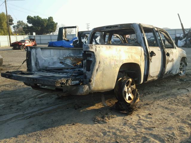 1GCDSCF96B8107724 - 2011 CHEVROLET COLORADO L BLUE photo 4