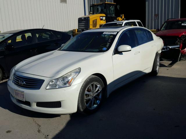 JNKBV61E68M207180 - 2008 INFINITI G35 WHITE photo 2