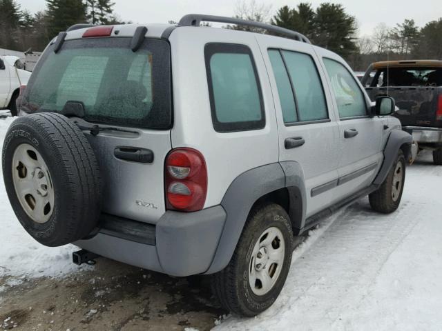 1J4GL48K35W518377 - 2005 JEEP LIBERTY SP GRAY photo 4