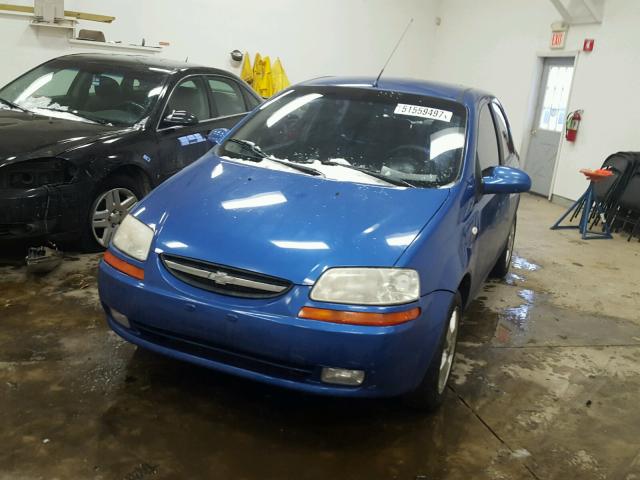 KL1TD56626B561721 - 2006 CHEVROLET AVEO BASE BLUE photo 2