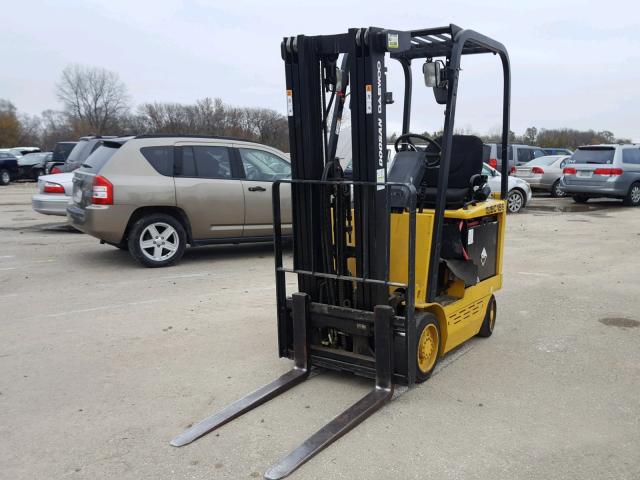 F800122 - 1990 DAEWOO FORKLIFT YELLOW photo 2