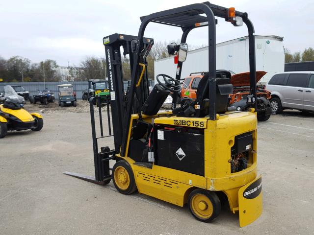 F800122 - 1990 DAEWOO FORKLIFT YELLOW photo 3